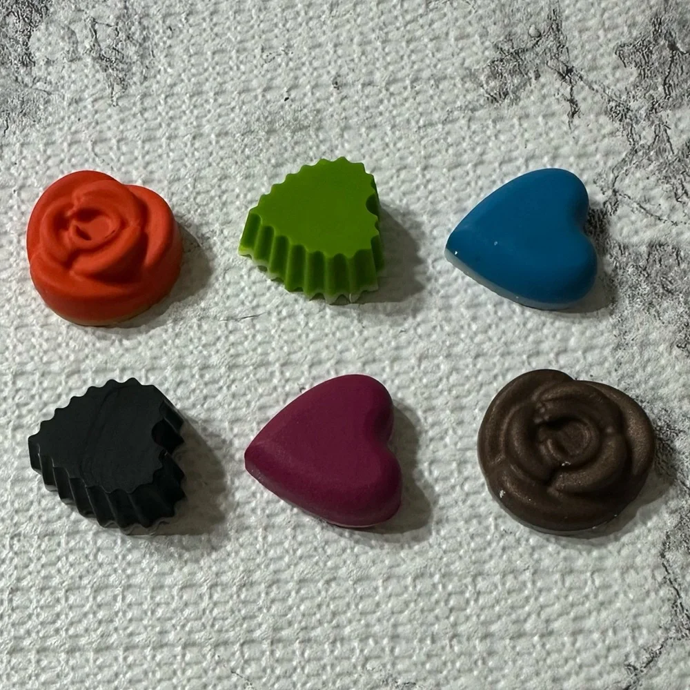 6pack handmade Valentine shaped Crayons (valentines candy shape)